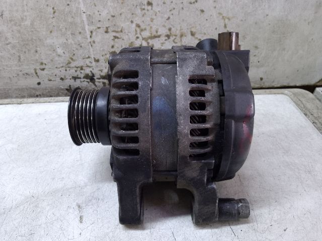 bontott FORD KUGA Generátor