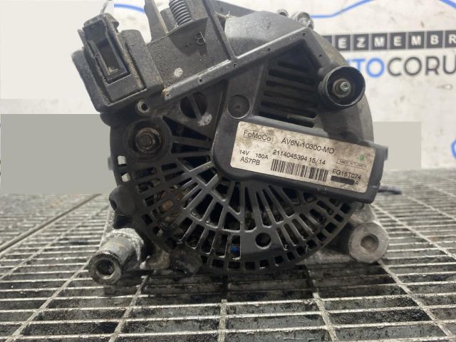 bontott FORD KUGA Generátor