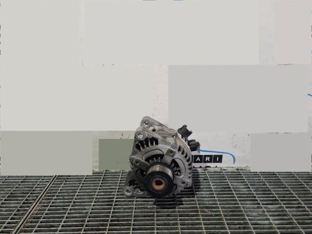 bontott FORD KUGA Generátor