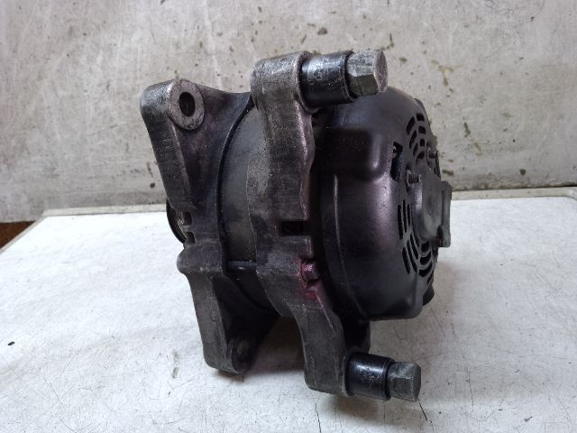 bontott FORD KUGA Generátor