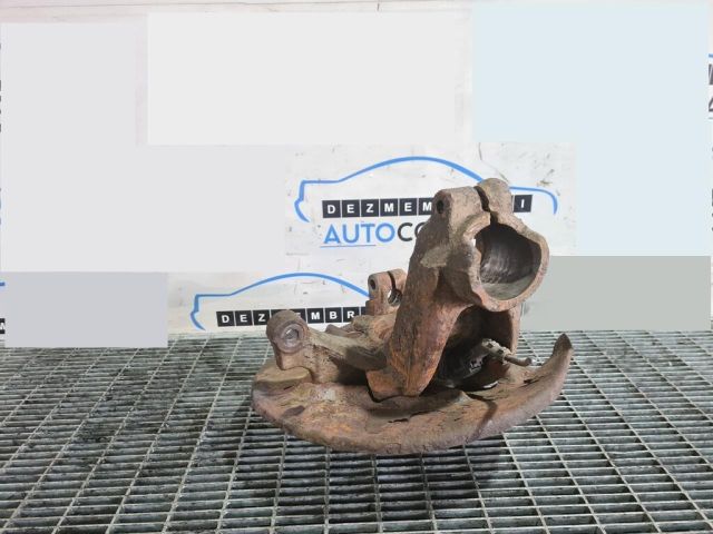 bontott FORD KUGA Jobb első Csonkállvány