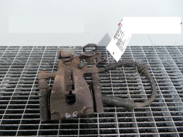 bontott FORD KUGA Jobb hátsó Féknyereg Munkahengerrel