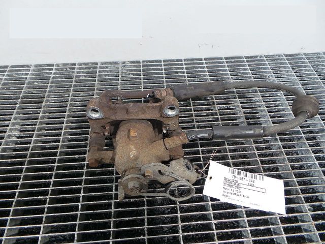 bontott FORD KUGA Jobb hátsó Féknyereg Munkahengerrel