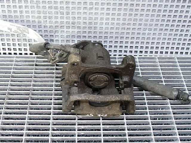 bontott FORD KUGA Jobb hátsó Féknyereg Munkahengerrel