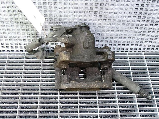 bontott FORD KUGA Jobb hátsó Féknyereg Munkahengerrel