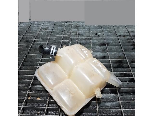 bontott FORD KUGA Kiegyenlítő Tartály