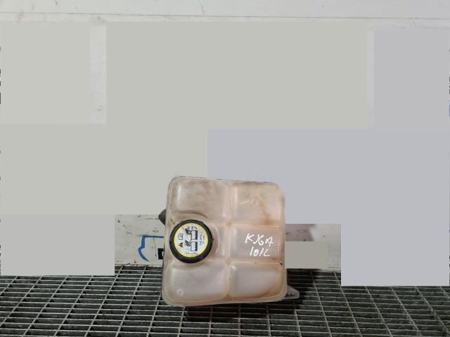 bontott FORD KUGA Kiegyenlítő Tartály