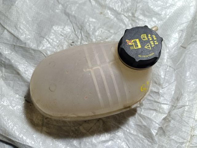 bontott FORD KUGA Kiegyenlítő Tartály