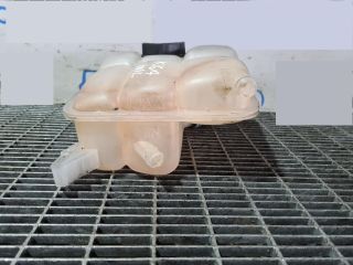 bontott FORD KUGA Kiegyenlítő Tartály