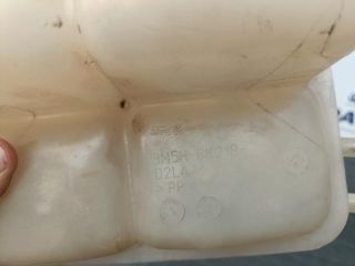 bontott FORD KUGA Kiegyenlítő Tartály