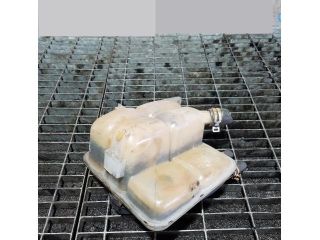 bontott FORD KUGA Kiegyenlítő Tartály