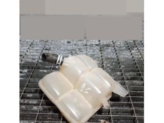 bontott FORD KUGA Kiegyenlítő Tartály