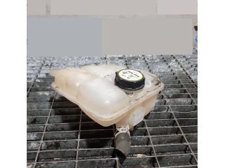 bontott FORD KUGA Kiegyenlítő Tartály