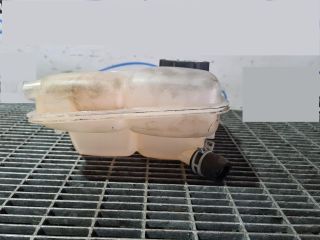 bontott FORD KUGA Kiegyenlítő Tartály