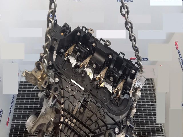 bontott FORD KUGA Motor (Fűzött blokk hengerfejjel)