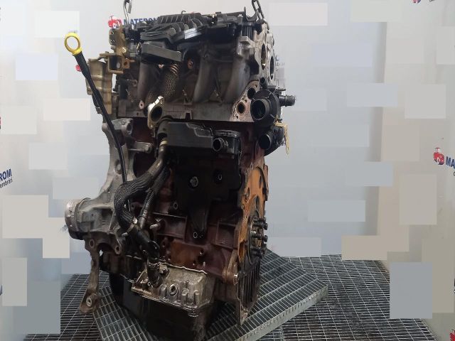 bontott FORD KUGA Motor (Fűzött blokk hengerfejjel)