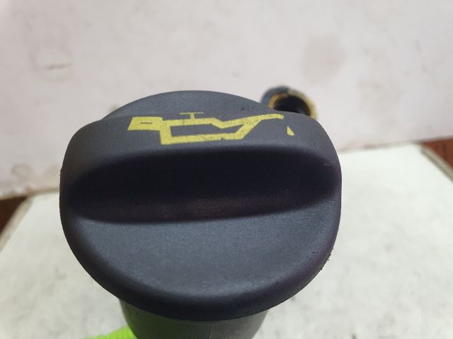 bontott FORD KUGA Olajbeöntő Sapka