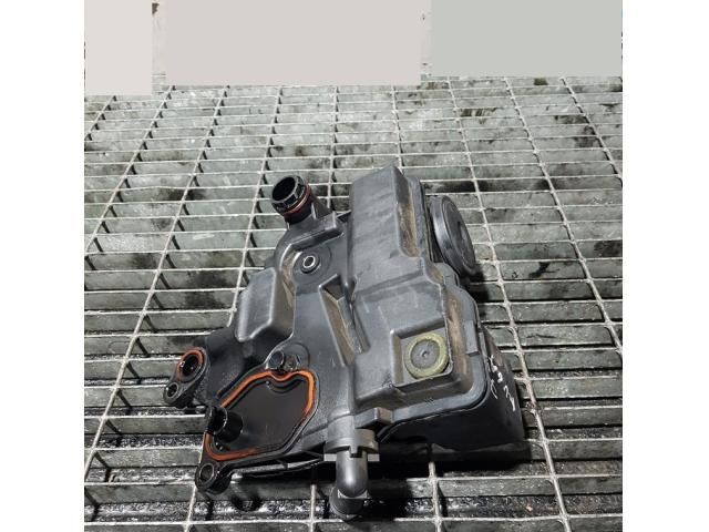 bontott FORD KUGA Olajszűrő Ház