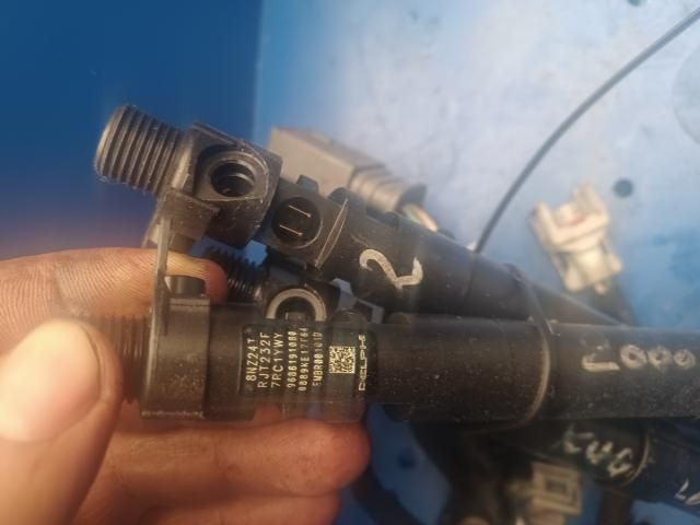 bontott FORD KUGA Porlasztó Sor / Híd