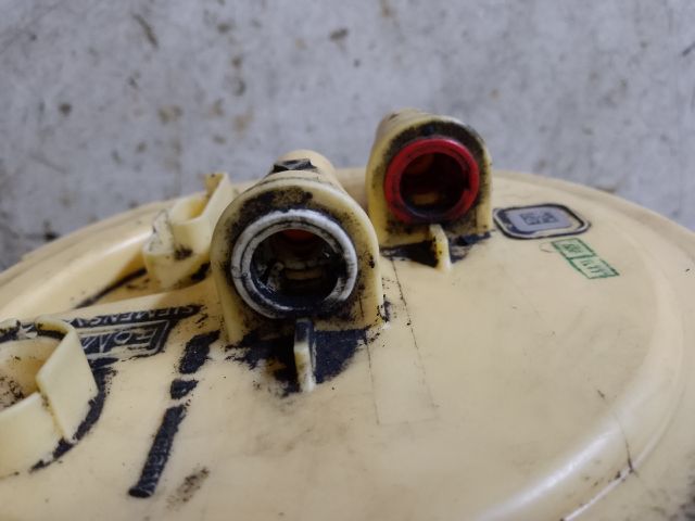 bontott FORD KUGA Üzemanyag Szivattyú