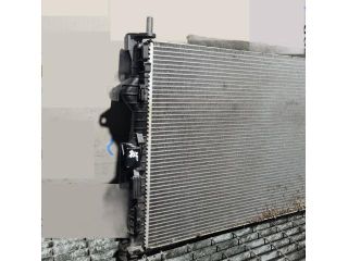 bontott FORD KUGA Vízhűtő Radiátor (Klímás)