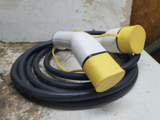 bontott FORD KUGA Hybrid Akkumulátor Töltő