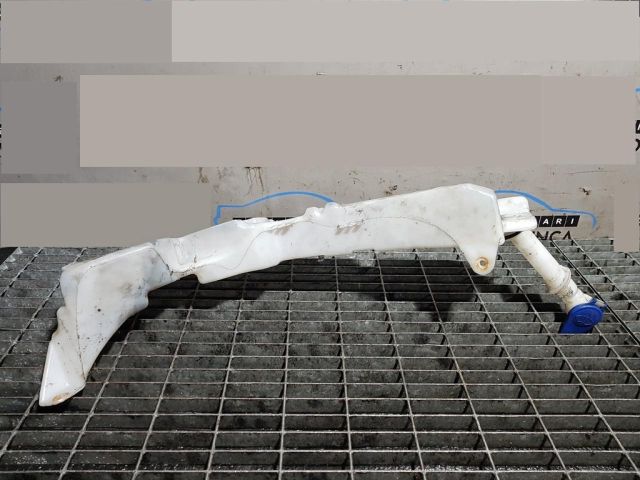 bontott FORD KUGA Ablakmosó Tartály