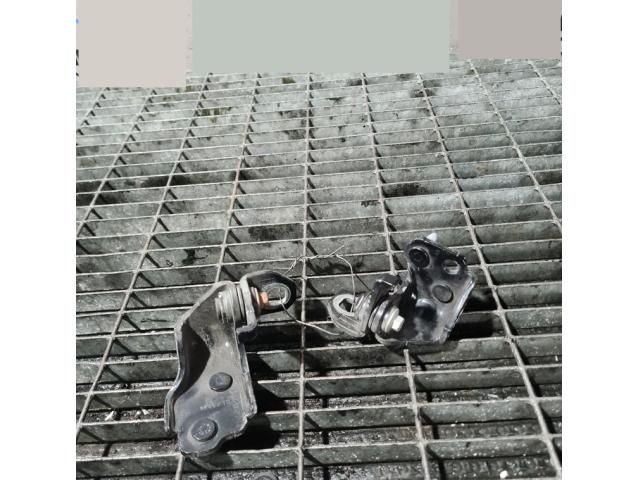 bontott FORD KUGA Ajtó Zsanér (Pozíciófüggetlen)