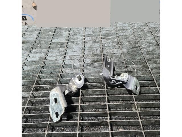 bontott FORD KUGA Ajtó Zsanér (Pozíciófüggetlen)