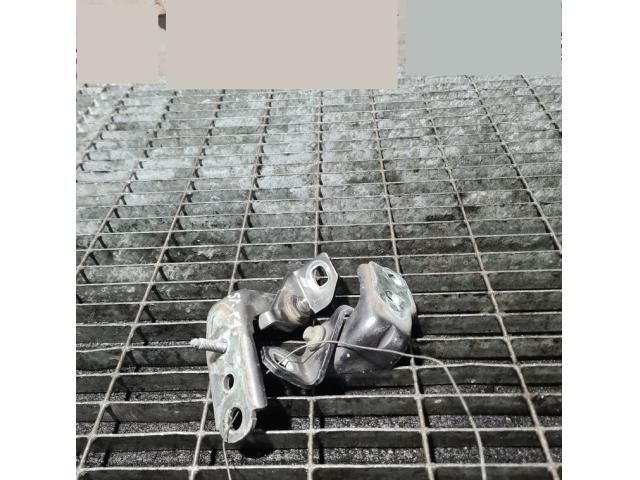 bontott FORD KUGA Ajtó Zsanér (Pozíciófüggetlen)