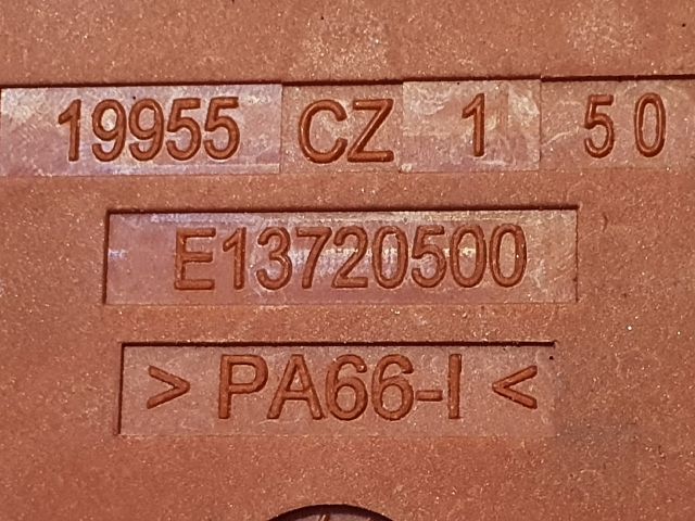 bontott FORD KUGA Akkumulátor Saru Elektronikával