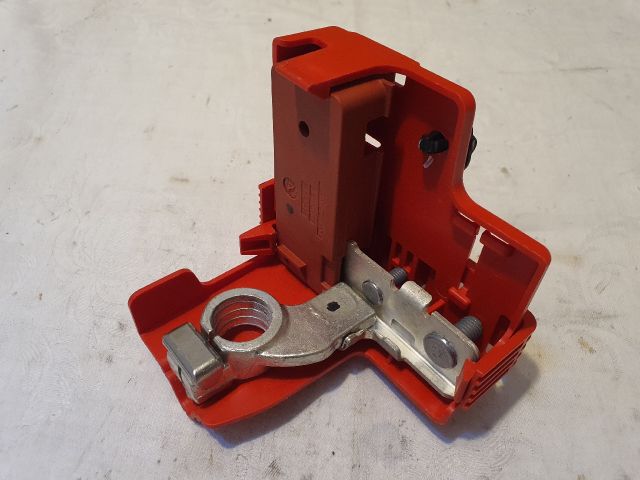 bontott FORD KUGA Akkumulátor Saru Elektronikával