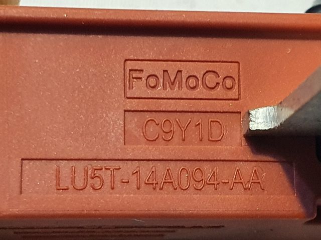 bontott FORD KUGA Akkumulátor Saru Elektronikával