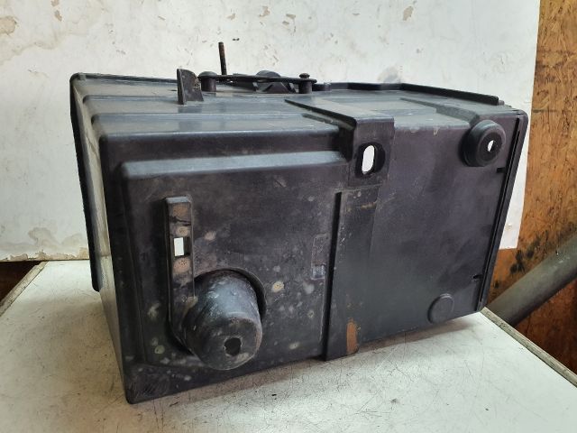 bontott FORD KUGA Akkumulátor Tartó