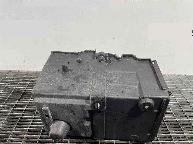 bontott FORD KUGA Akkumulátor Tartó