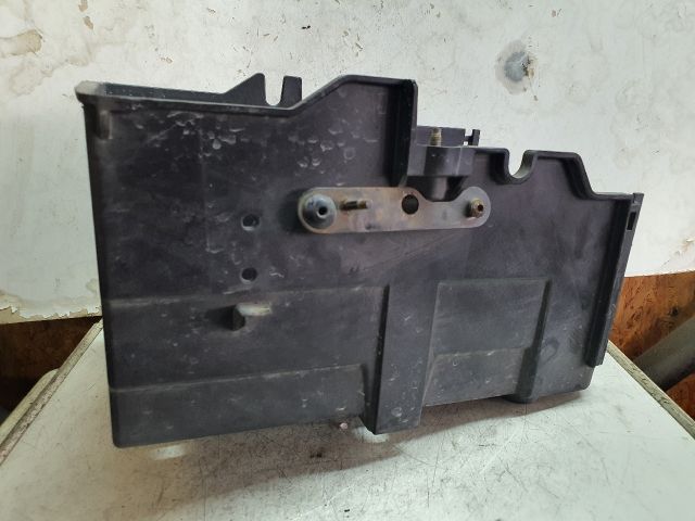 bontott FORD KUGA Akkumulátor Tartó