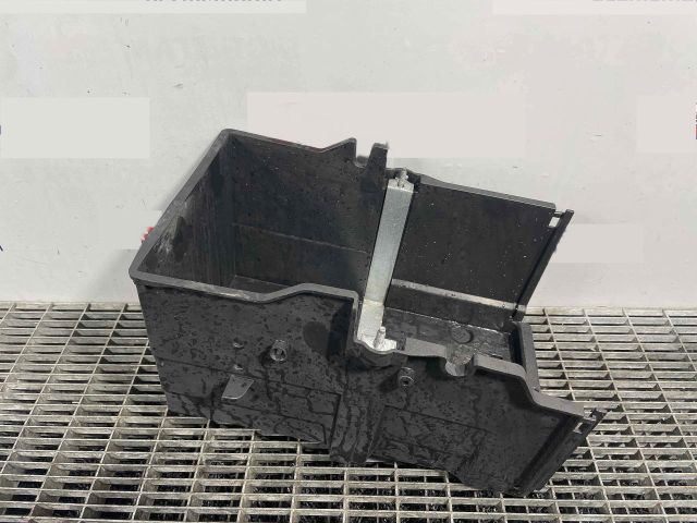 bontott FORD KUGA Akkumulátor Tartó