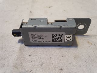 bontott FORD KUGA Antenna Erősítő