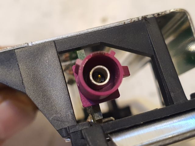 bontott FORD KUGA Antenna Erősítő