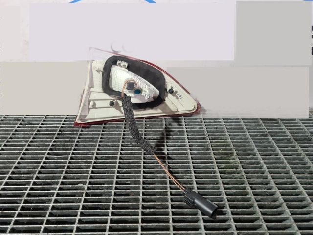 bontott FORD KUGA Bal Belső Hátsó Lámpa