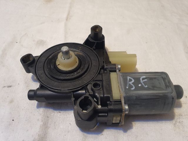 bontott FORD KUGA Bal első Ablakemelő Motor