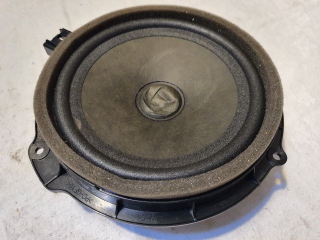 bontott FORD KUGA Bal első Hangszóró
