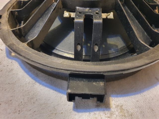 bontott FORD KUGA Bal első Hangszóró