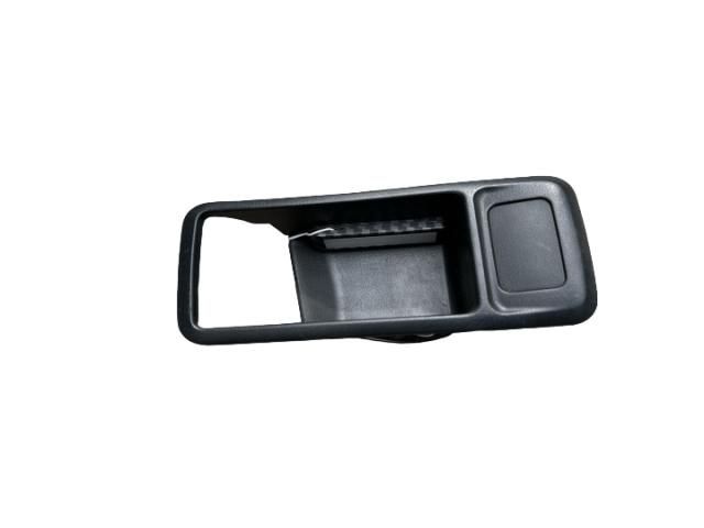 bontott FORD KUGA Bal első Kilincs Hátulja