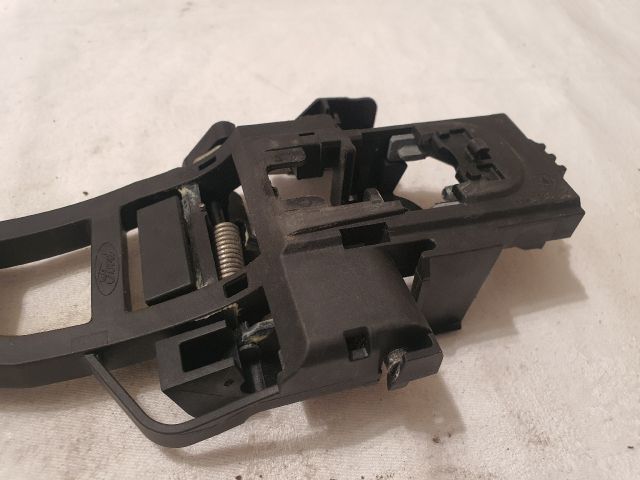 bontott FORD KUGA Bal első Külső Kilincsfészek