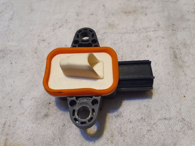 bontott FORD KUGA Bal első Oldal Ütközés Érzékelő