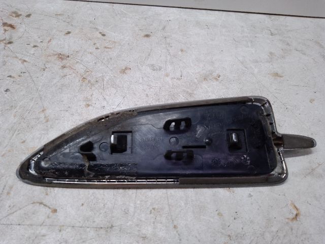 bontott FORD KUGA Bal első Sárvédő Díszléc