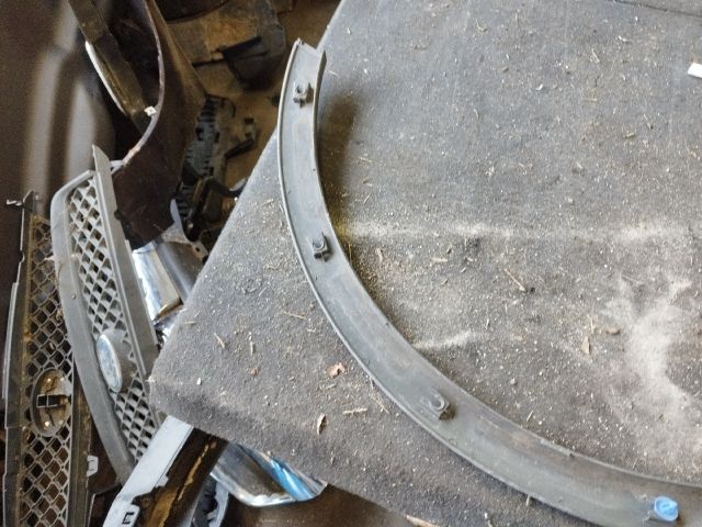 bontott FORD KUGA Bal első Sárvédő Díszléc