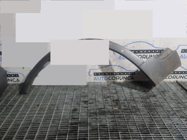 bontott FORD KUGA Bal első Sárvédő Szélesítő