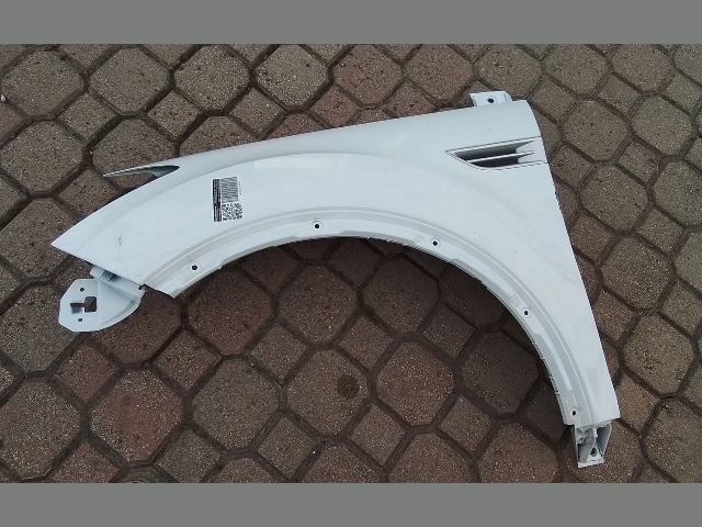 bontott FORD KUGA Bal első Sárvédő